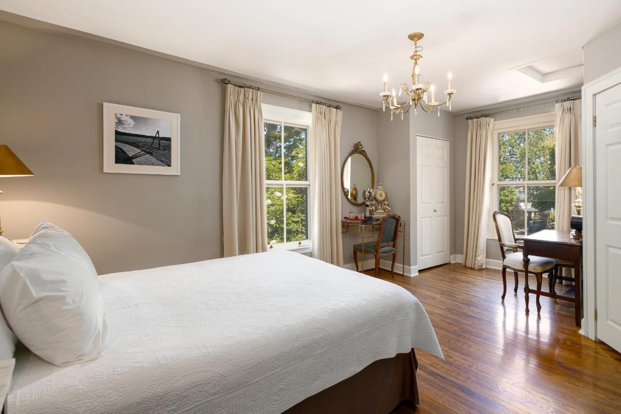 The Old Bank House Hotell Niagara-on-the-Lake Exteriör bild