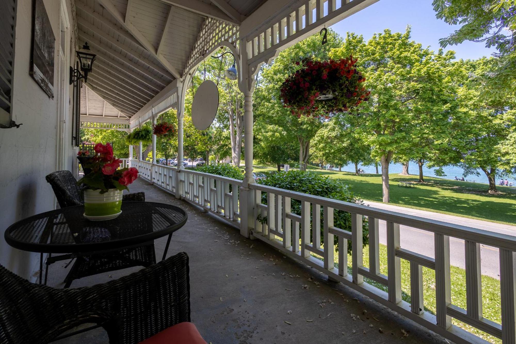 The Old Bank House Hotell Niagara-on-the-Lake Exteriör bild