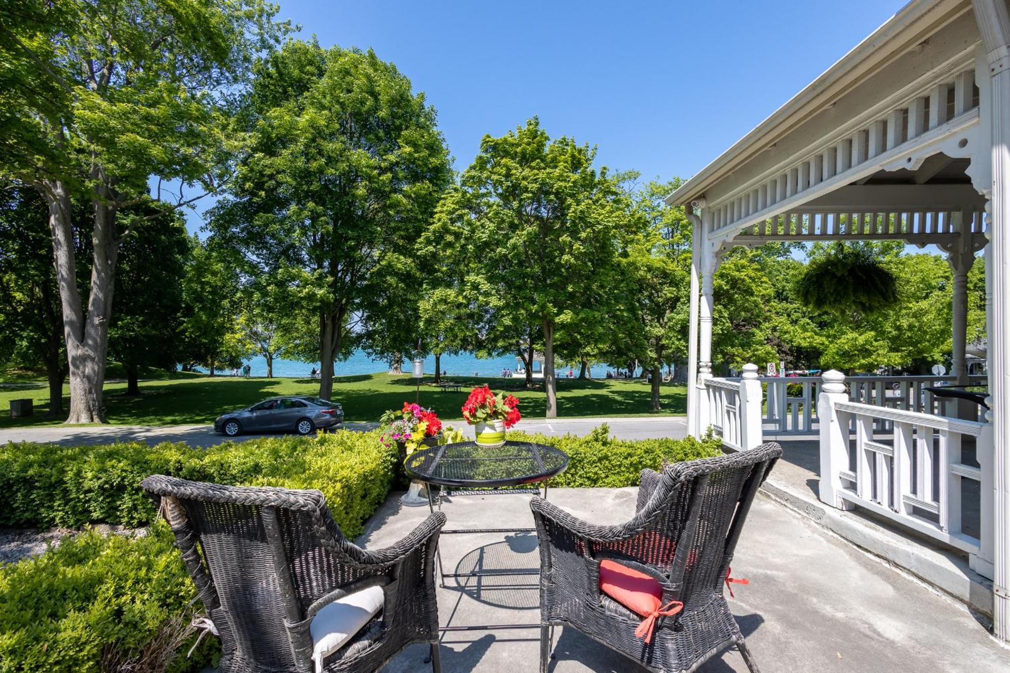 The Old Bank House Hotell Niagara-on-the-Lake Exteriör bild