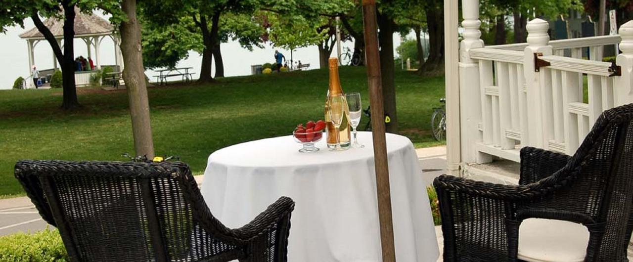 The Old Bank House Hotell Niagara-on-the-Lake Exteriör bild